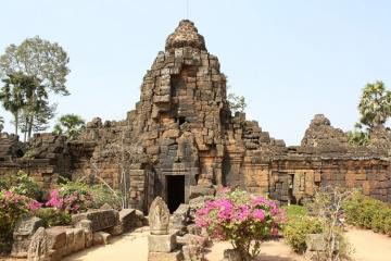 Tonle Bati & Ta Prohm Temple Half Day Tour