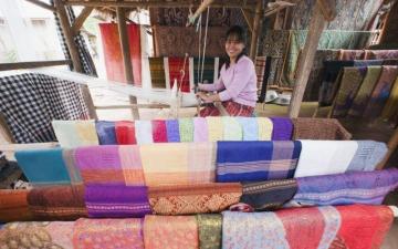 Khmer Traditional Silk Village Overland Full Day Tour